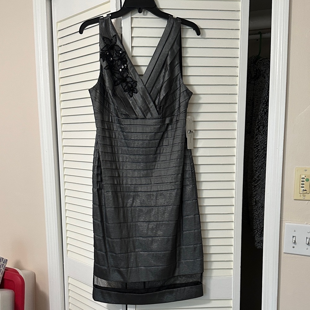 Chic Gray Sleeveless Midi Dress